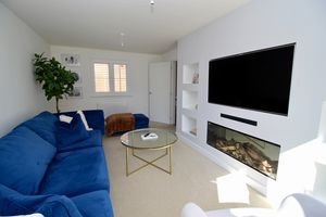 Photo 6- click for photo gallery